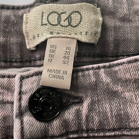 LOGO by Lori Goldstein jeans EUC size 16 straight leg w/cutout hem 5pkt btn/zip - Picture 9 of 15